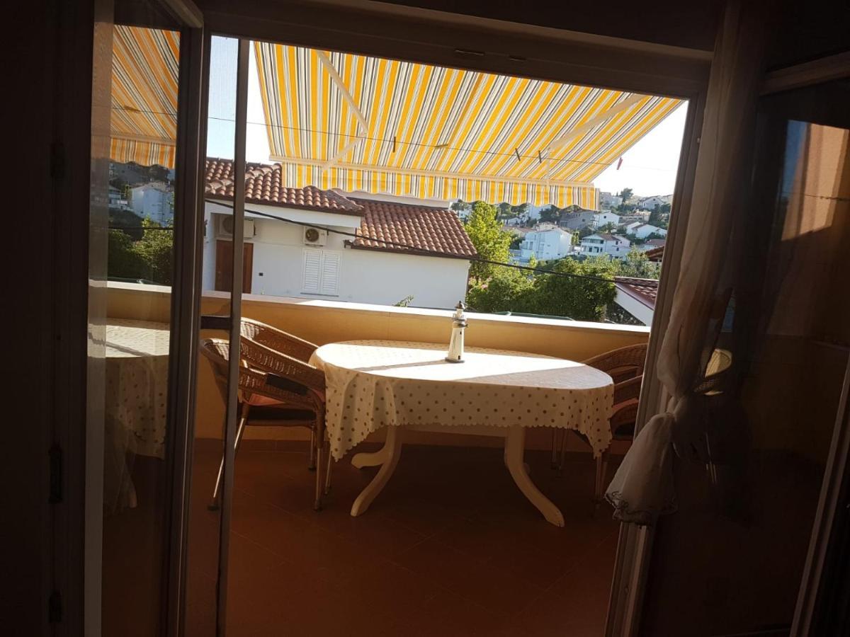 Apartments By The Sea Mavarstica, Ciovo - 12696 Trogir Luaran gambar