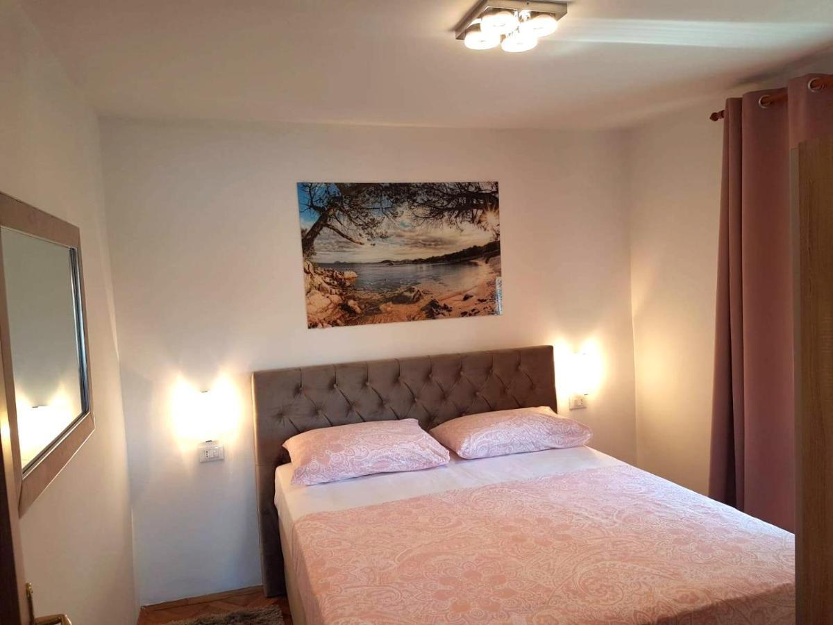 Apartments By The Sea Mavarstica, Ciovo - 12696 Trogir Luaran gambar